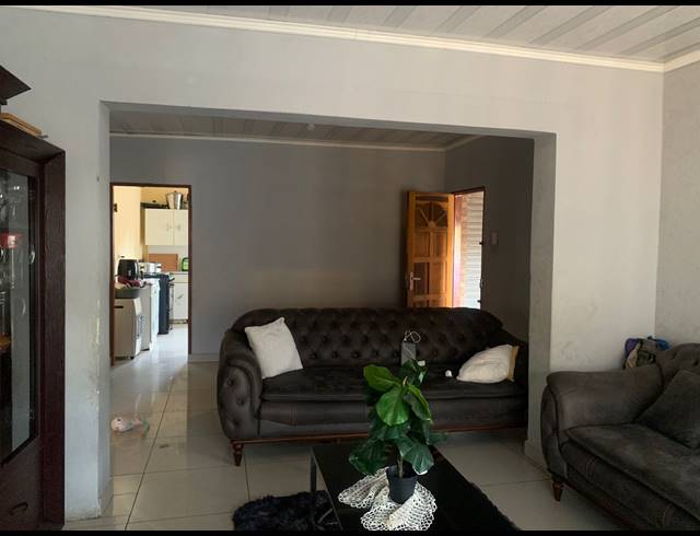 3 BEDROOM HOUSE FOR SALE IN MOHLAKENG